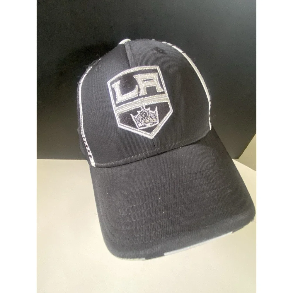 LA Kings Hat Reebok Center Ice Collection NHL Hockey Baseball Cap. Size S/M